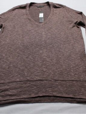 Vince Short Sleeve V-Neck Top in Heather Brown